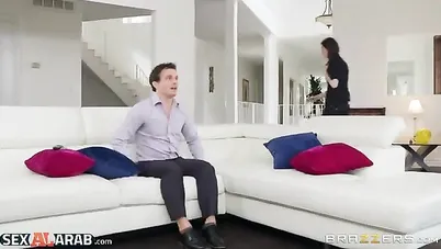 سكس مترجم أمي العاهرة سرقت حبيبي سكس امهات xnxx