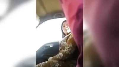 نيك في السيارة مع ميلف مربربة سكس عربي