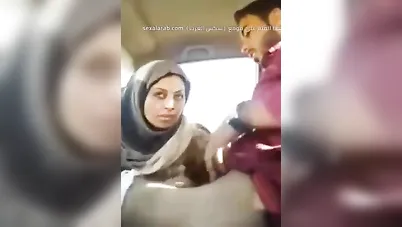 نيك في السيارة مع ميلف مربربة سكس عربي