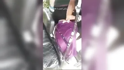 الواد زنقها في التوك توك وناكها سكس مصري