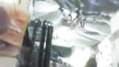 شاب مصري يداعب صديقته المحجبة في العمل سكس مصري xnxx