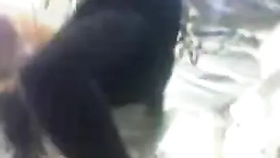 شاب مصري يداعب صديقته المحجبة في العمل سكس مصري xnxx