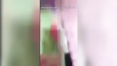 انت بتهزر؟ فتاة مصرية تستغرب حبيبها ينيكها ويصورها سكس مصري xnxx