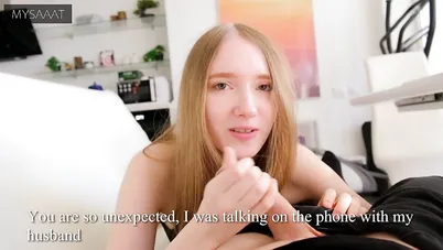 نكت فتاة تتحدث على الهاتف مع زوجها سكس خيانة