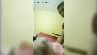 شاب هايج ينيك خطيبته المحجبة ويفشخها سكس مصري xnxx