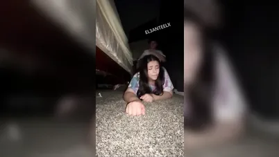 بنت مصرية شرموطة تتناك على الأرض من صاحبها العنتيل سكس مصري xnxx