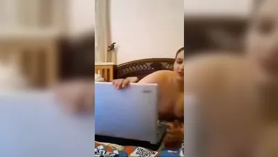 ميلف شرموطة تعرض لشاب قد ابنها سكس نودز مصري