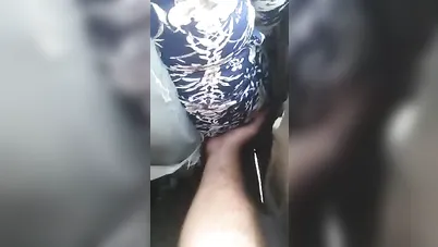 شاب متحرش يبعبص ميلف جامدة في المواصلات الجزء الثالث سكس مصري