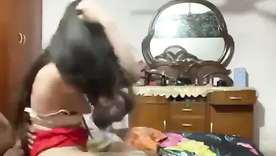 سهرة نيك ومتعة لبنوتة هايجة مع صاحبها سكس مصري xnxx