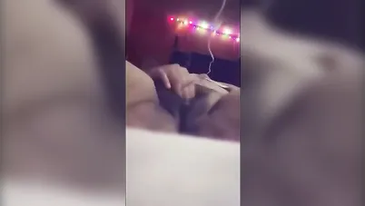 ميلف هايجة تلعب في كسها المبطرخ سكس نودز مصري