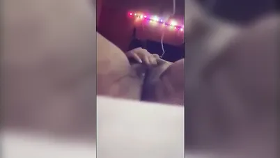 ميلف هايجة تلعب في كسها المبطرخ سكس نودز مصري