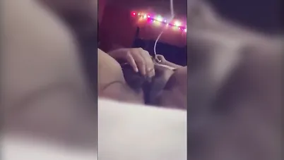 ميلف هايجة تلعب في كسها المبطرخ سكس نودز مصري