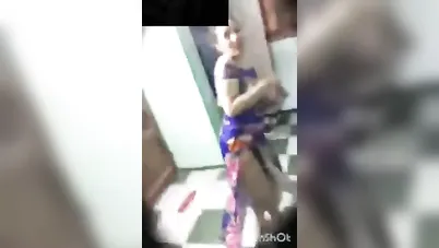 لبوة تعرض جسمها الفاجر وتتشرمط على عشيقها سكس نودز مصري xnxx