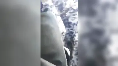 شاب متحرش يبعبص ميلف جامدة في المواصلات الجزء الثاني سكس مصري