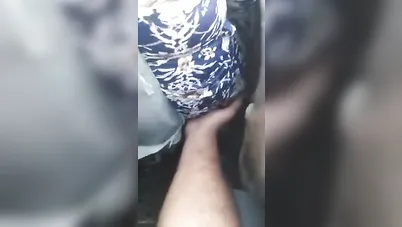 شاب متحرش يبعبص ميلف جامدة في المواصلات الجزء الثاني سكس مصري