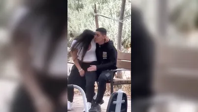 واخد صاحبته في الجنينة ونازل تقفيش فيها سكس مصري xnxx