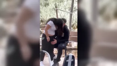 واخد صاحبته في الجنينة ونازل تقفيش فيها سكس مصري xnxx