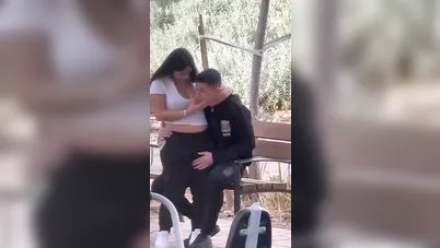 واخد صاحبته في الجنينة ونازل تقفيش فيها سكس مصري xnxx