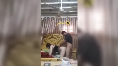 شرموطة لبن تخون زوجها مع جارهم سكس مصري xnxx