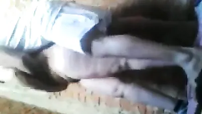 شرموطة تتناك من جارها على السطوح سكس مصري xnxx