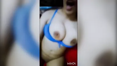 لبوة هايجة اوي تبعبص كسها وتدعك فيه وتصوت اف اح سكس نودز مصري