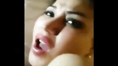 ميلف شرموطة اوي تتناك في طيزها الواسعة سكس مصري xnxx