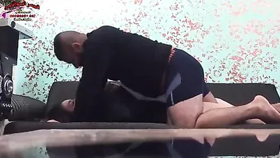 تروح لصاحبها البيت وتركب زبه وتمتعه سكس مصري xnxx