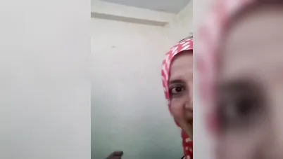 محجبة لبوة تمص زب زميلها في المكتب سكس مصري xnxx