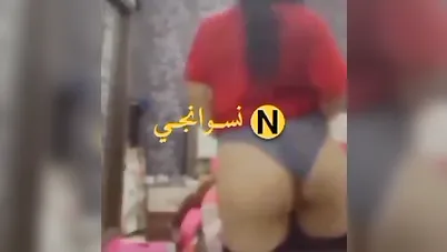 بنت هايجة اوي تفرج صاحبها على بزازها وجسمها الكيرفي سكس نودز مصري