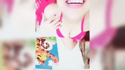 ميلف مطلقة فاجرة تعرض جسمها الملبن سكس نودز مصري