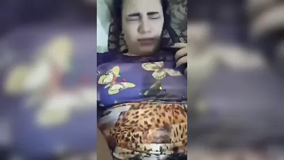 مصرية فاجرة تتناك وهي بتكلم خطيبها في التلفون سكس مصري xnxx