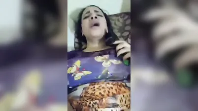 مصرية فاجرة تتناك وهي بتكلم خطيبها في التلفون سكس مصري xnxx