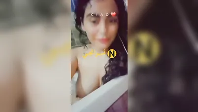 بنت فاجرة تصور لحبيبها وهي بتمص خيارة كبيرة سكس نودز مصري