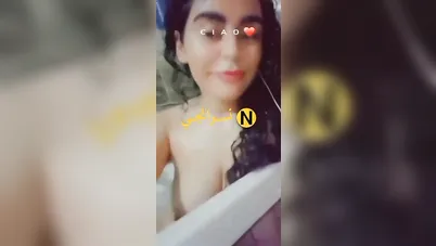 بنت فاجرة تصور لحبيبها وهي بتمص خيارة كبيرة سكس نودز مصري
