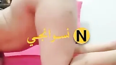 شاب زانق شرموطة فاجرة بجسم لبن نازل فيها نيك سكس مصري xnxx