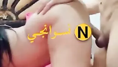 شاب زانق شرموطة فاجرة بجسم لبن نازل فيها نيك سكس مصري xnxx