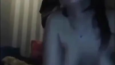 راكب صاحبته نازل فيها نيك بالجامد من ورا وهي تقوله براحة سكس مصري xnxx