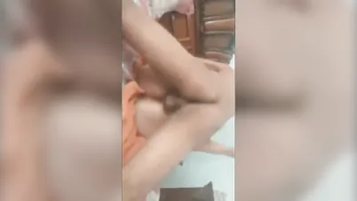 واد وصاحبه زانقين شرموطة صغيرة بيبدلو عليها نيك سكس مصري xnxx