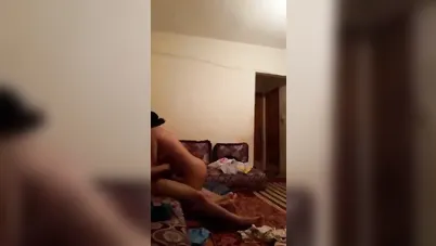 شرموطة خاينة تخون جوزها مع صاحبه سكس مصري xnxx