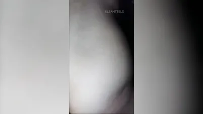 فضيحة بنت مصرية تتناك من صاحبتها في العربية سكس مصري xnxx