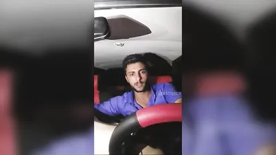 فضيحة بنت مصرية تتناك من صاحبتها في العربية سكس مصري xnxx