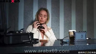 الصحفي ينيك الممثلة المشهورة سكس مترجم, نيك طيز xnxx