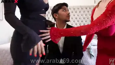 اختي وصديقتها تريدان الاحتفال سكس محارم مترجم xnxx