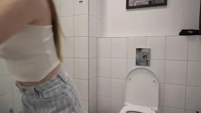 سكس مترجم هذا ما يحدث عندما ابقى انا واخى فى المنزل وحدنا سكس اخوات xnxx