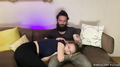 سكس مترجم كفّي عن البكاء يا أمي سكس امهات xnxx mom