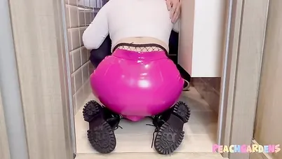 سكس مترجم - اختي تريد تناول وجبة خفيفة سكس اخوات xlxx sister