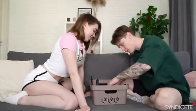 سكس مترجم صندوق الألعاب الجنسية سكس اخوات xlxx sister
