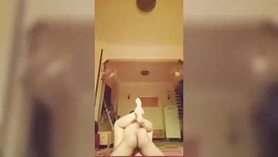 ميلف مربربة تركب زب شاب هايج سكس مصري