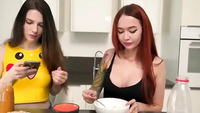 سكس مترجم وحدي فى المنزل مع اخواتى العاهرات سكس اخوات - xnxx family sex