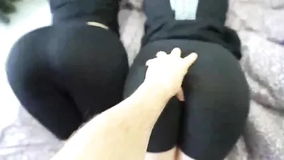 سكس مترجم اخواتي يسألوني أي طيز أحلى سكس اخوات محارم xnxx